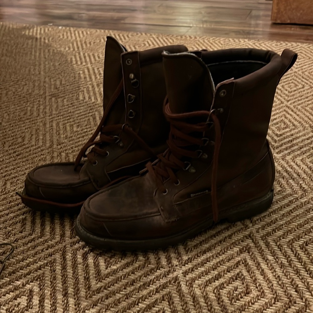 Men’s Browning Leather Lace up Boot.Vibram sole and gore-Tex fabric.  Size 12EE